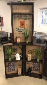 Dekoregal für Kaffeebar